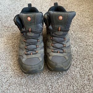 Merrell Moab men’s 10 hiking boots